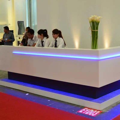 Table de réception en marbre artificiel de dalles extérieures solides communes sans couture HD